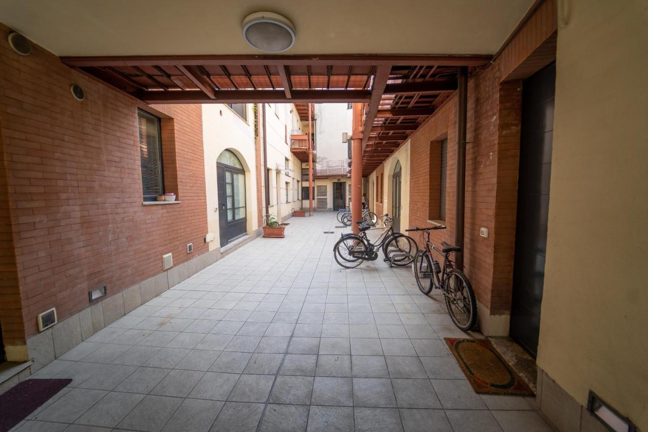 Prada Apartment Milan Exterior photo
